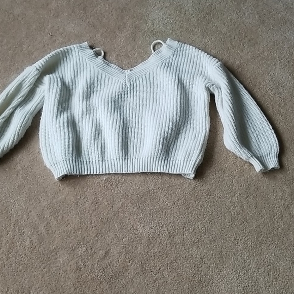 Cropped Sweater - Picture 2 of 7